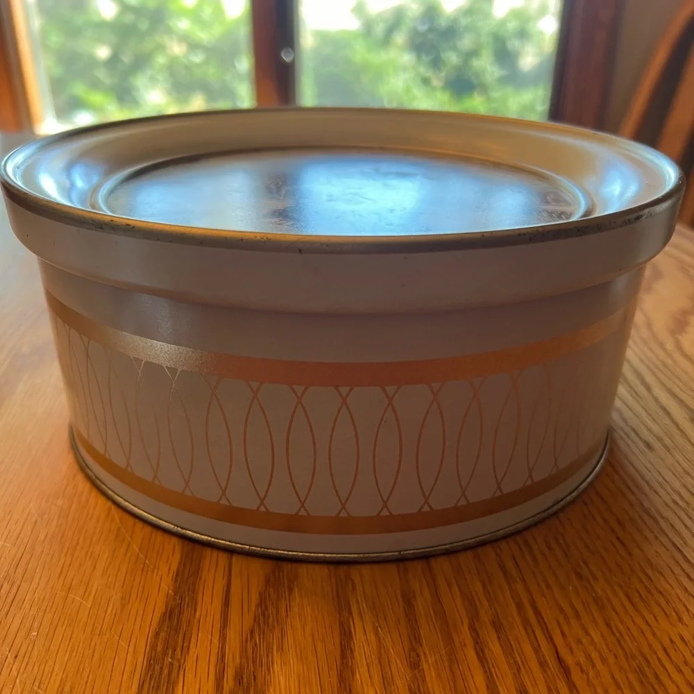 Vintage Tin 